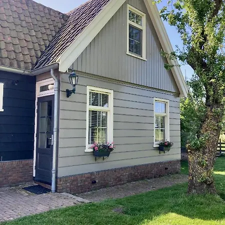 Apartment De Hoftuin